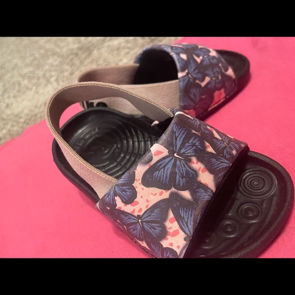‼️SHIPS FREE‼️Nike Kawa Slides Butterfly Size 5C - Picture 3 of 8